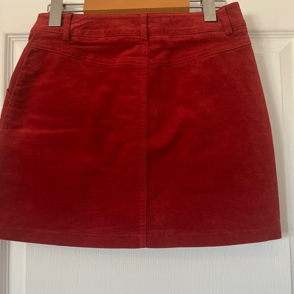 LAST CHANCE Burnt orange velvet button up skirt. - Picture 5 of 5